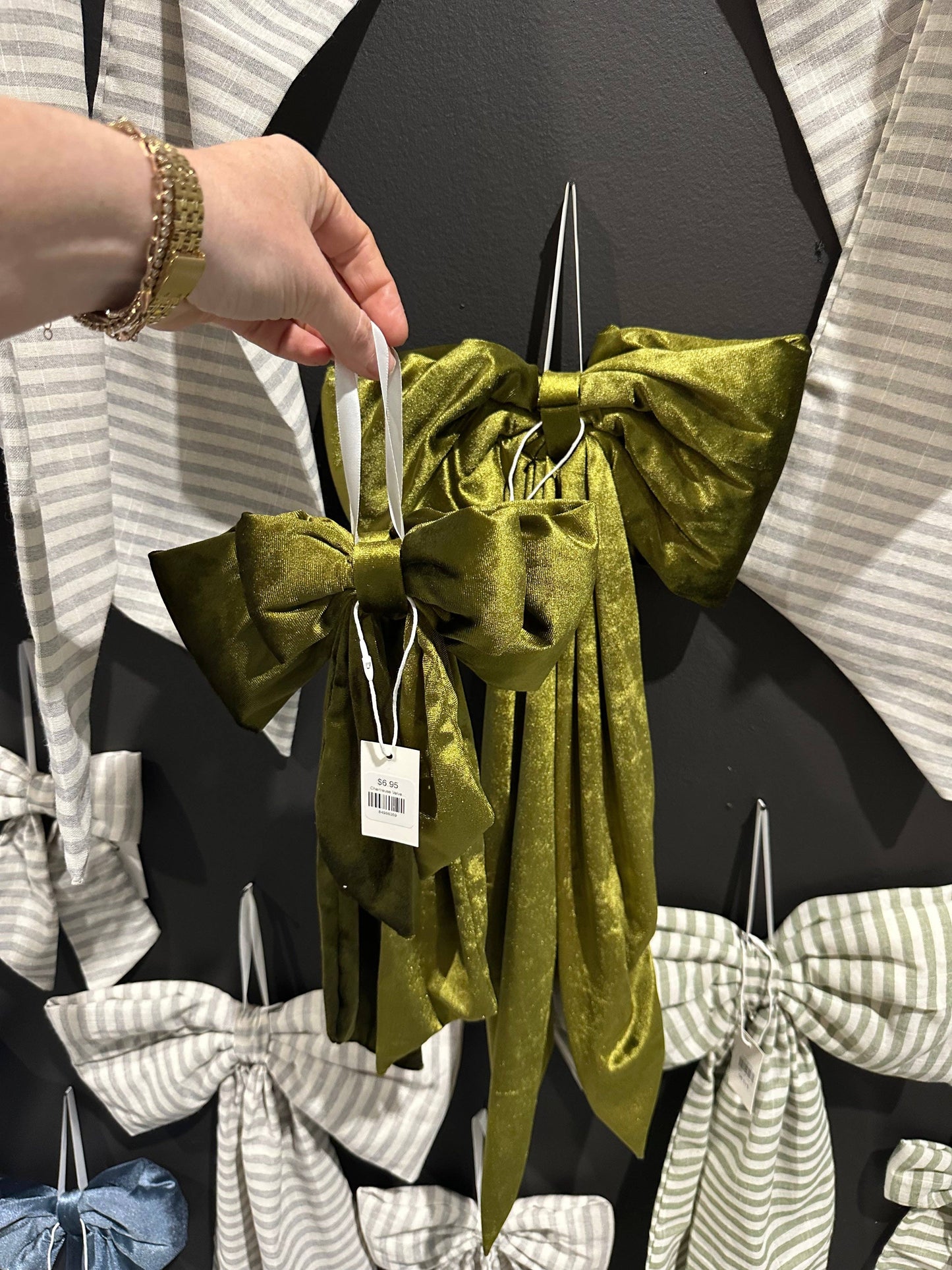 Chartreuse Velvet Holiday Bows: Small