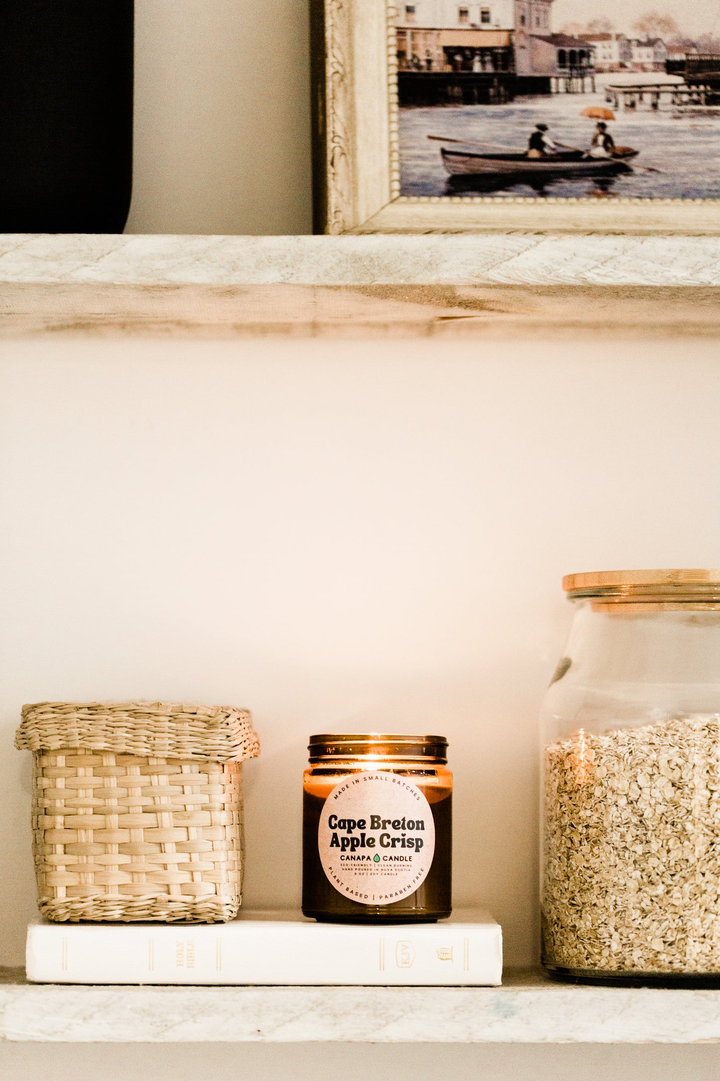 Cape Breton Apple Crisp 9oz Soy Candle made in Canada by Canapa Candle in Louisbourg, Cape Breton Island, Nova Scotia - Vegan, Paraben and Phthalate free - Smells like:  Tart Granny Smith Apples, Baked Maple Oats, Cinnamon, Vanilla