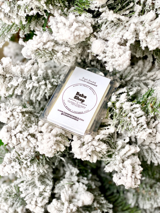 Bake Shop Soy Wax Melt made in Canada by Canapa Candle in Louisbourg, Cape Breton Island, Nova Scotia - Vegan, Paraben and Phthalate free - Smells like: Espresso, Vanilla, Cream, Cinnamon, Honey, Caramel